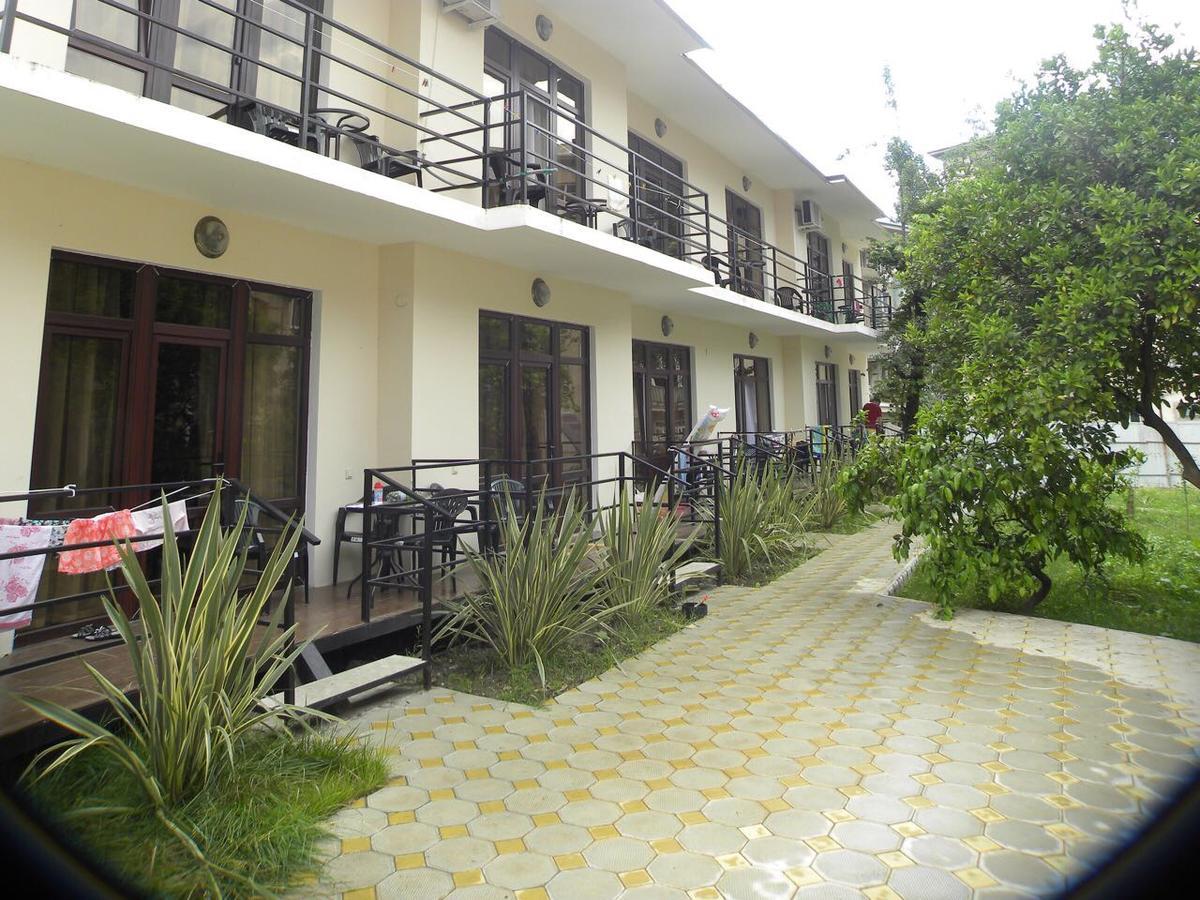 Guest House Dali Gagra Kültér fotó